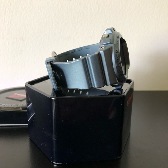 CASIO G-SHOCK Bluetooth Technology Watch GB-6900AA - Picture 2 of 8